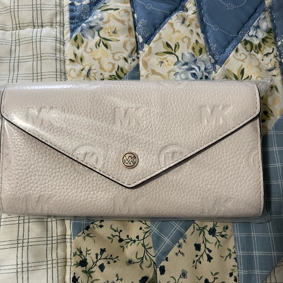 Michael Kors Jet Set Envelope Wallet - NWT - Picture 11 of 11